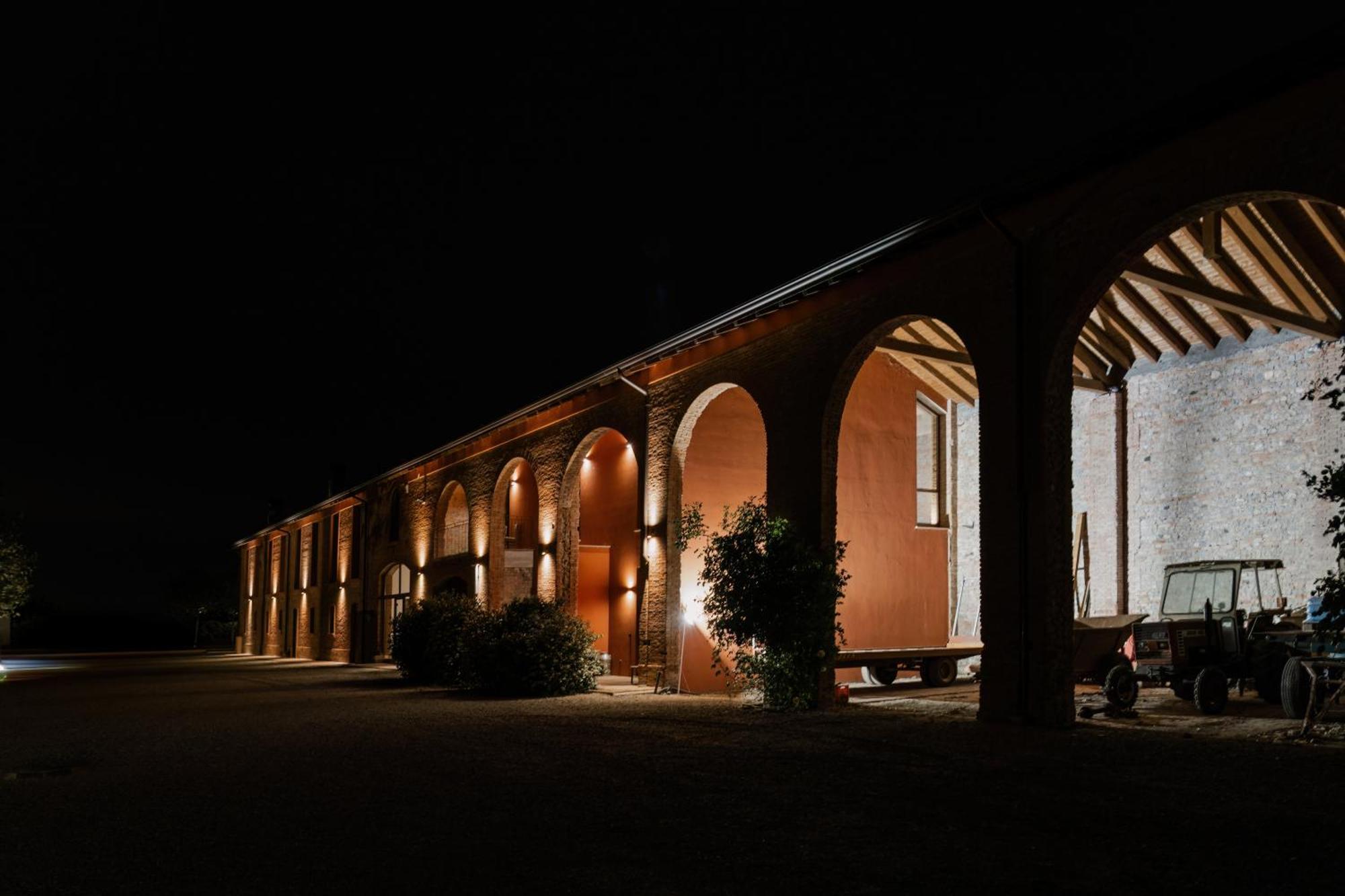 Agriturismo Mascudiera ฟิโอเร็นซัวลา ดาร์ดา ภายนอก รูปภาพ