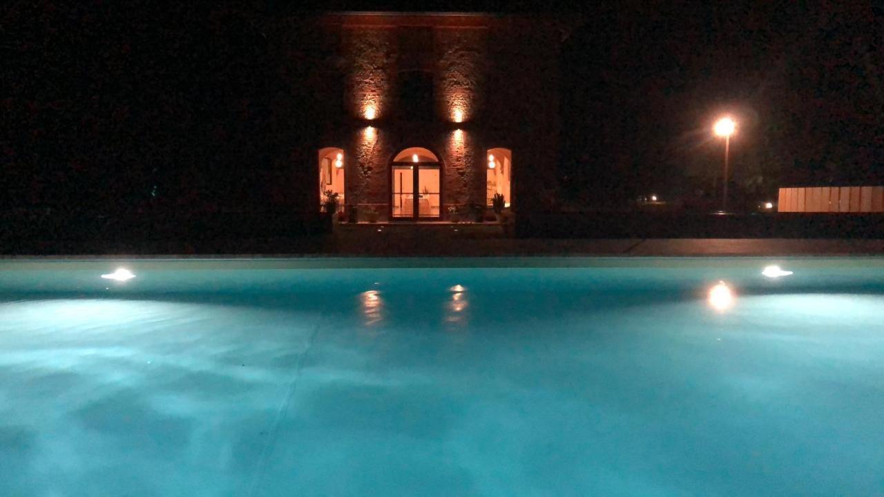 Agriturismo Mascudiera ฟิโอเร็นซัวลา ดาร์ดา ภายนอก รูปภาพ